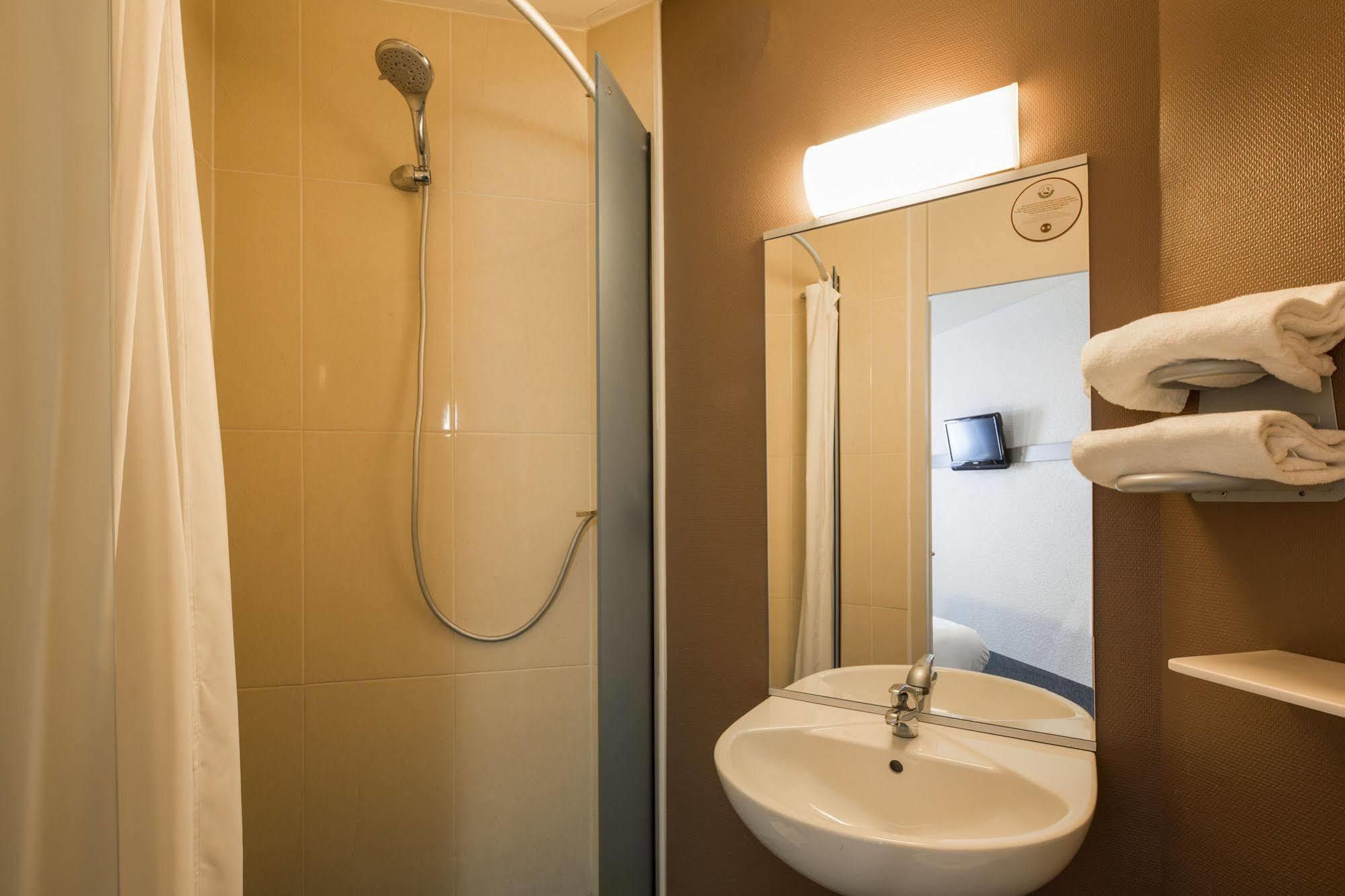 B&B Hotel Annecy Argonay Zewnętrze zdjęcie